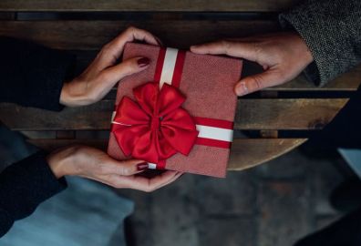 Gợi ý quà tặng sinh nhật sếp nữ ý nghĩa