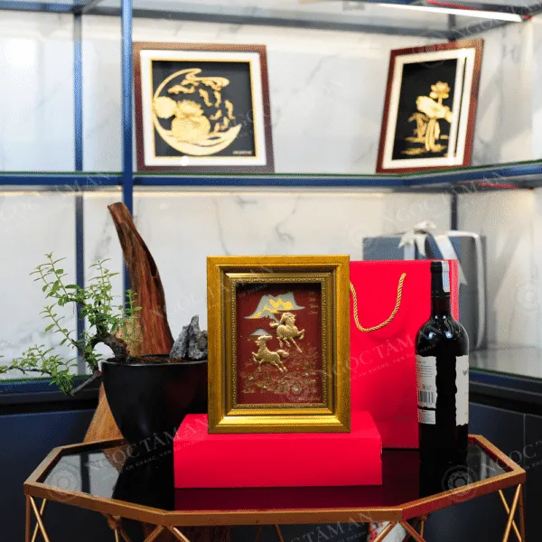 Quà tặng tranh song mã dát vàng