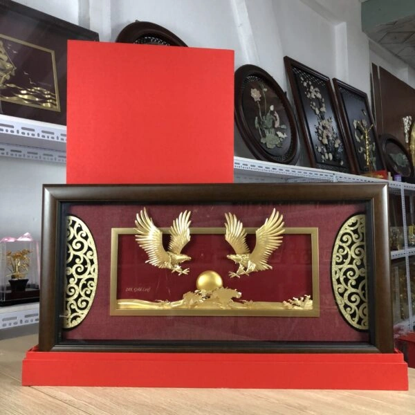 Tranh đại bàng tung cách dát vàng- Món quà phong thủy ý nghĩa