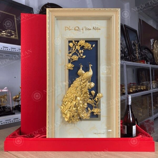 Tranh chim công Phú quý vạn niên dát vàng 24K (42x81cm dọc)