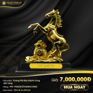 Tượng Mã đáo thành công dát vàng