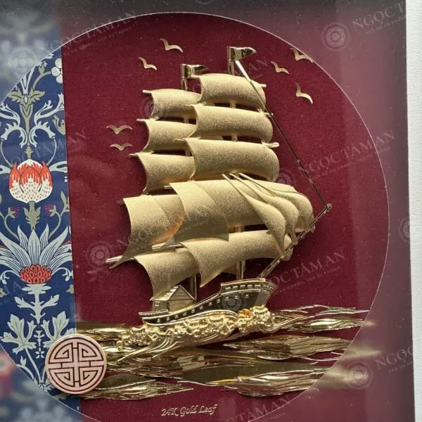 Tranh thuyền buồm thuận buồm xuôi gió dát vàng (30cm)