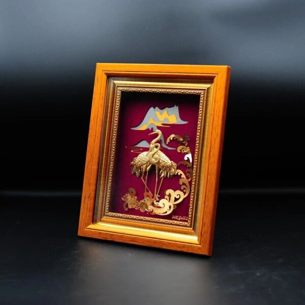 Tranh đôi chim uyên ương dát vàng 24K (25x20cm) Tranh đôi chim uyên ương dát vàng 24K (25x20cm) của Ngọc Tâm An