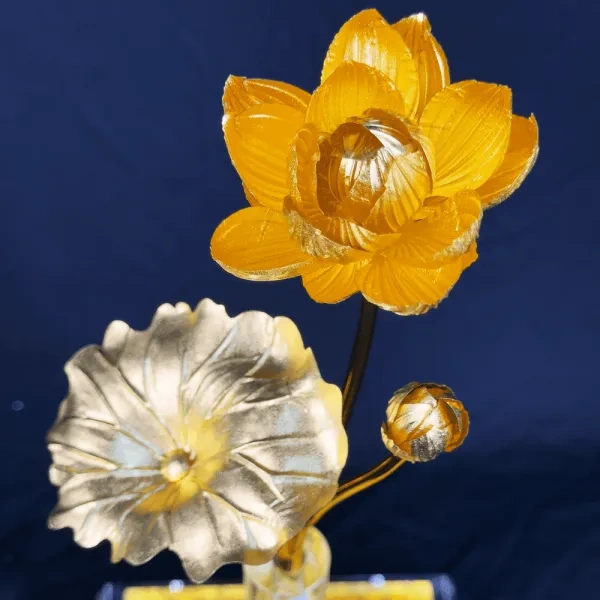 Hoa sen dát vàng sang trọng 