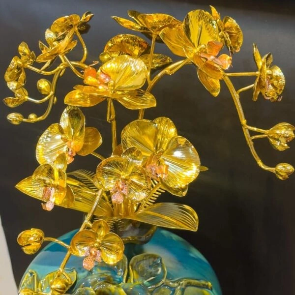 Chi tiết phàn hoa lan 3 nhánh dát vàng 