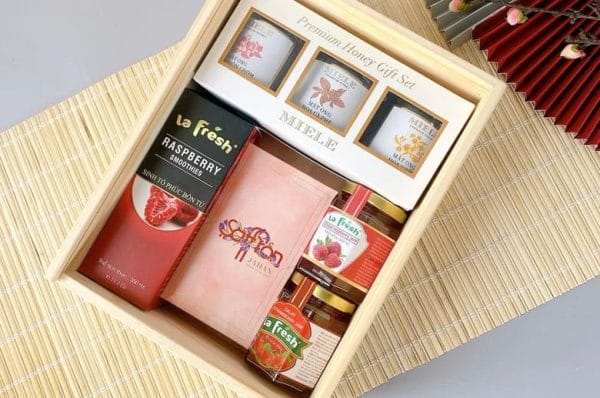 Lưu ý khi tặng quà sếp chuyển công tác