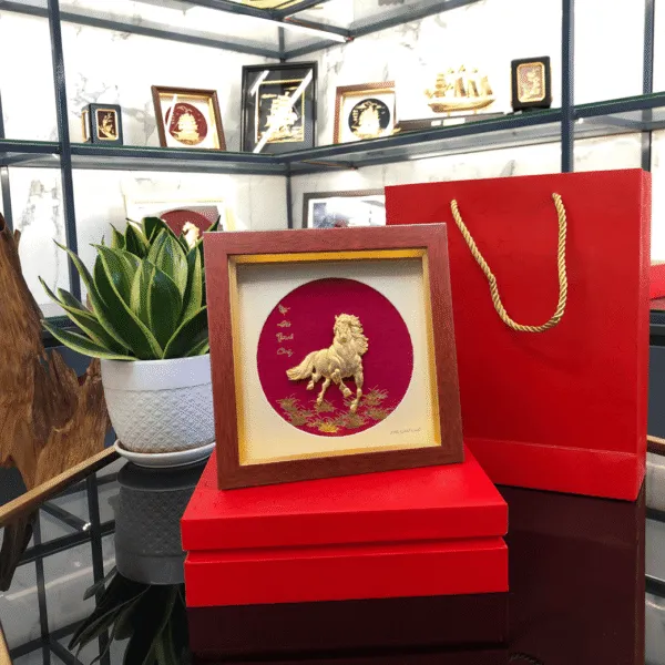 Quà tặng Tranh Mã đáo thành công dát vàng (20x20cm)