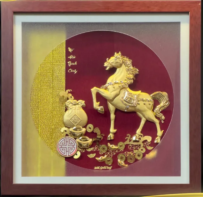 Tranh Mã đáo thành công dát vàng - 30x30cm