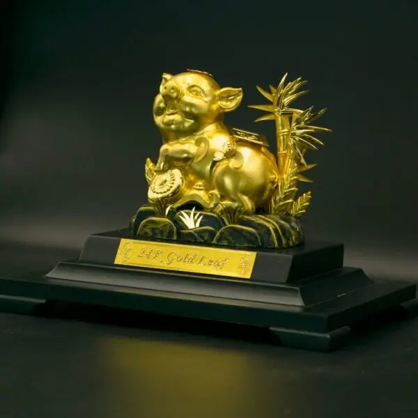 10 tuong heo vang may man dat vang 24k