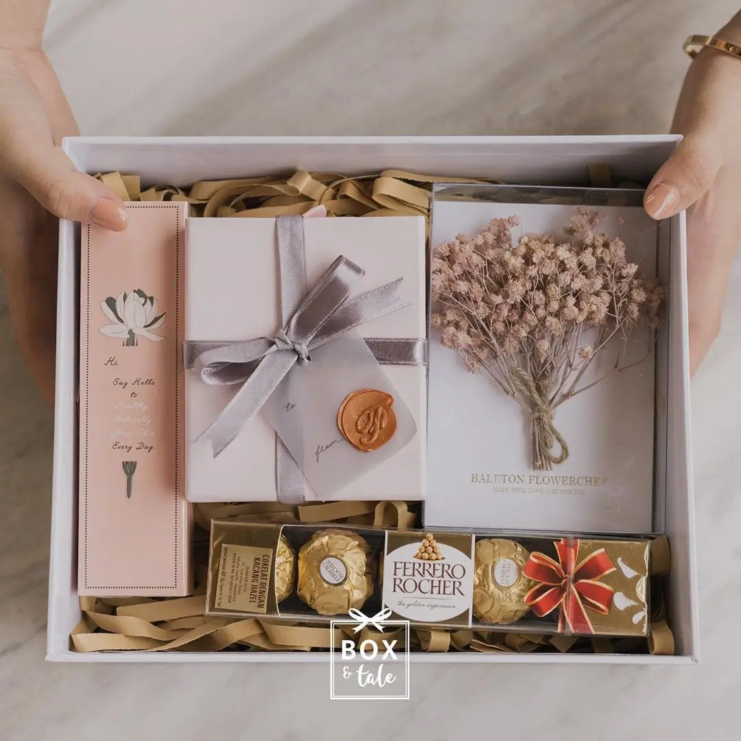 3 gift box gom nuoc hoa so keo socola hoa