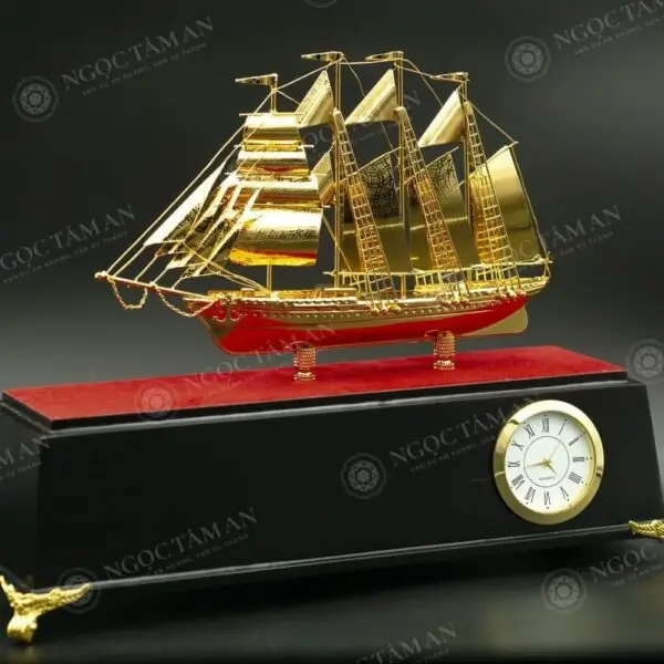 4 mo hinh thuyen buom ma vang de dong ho