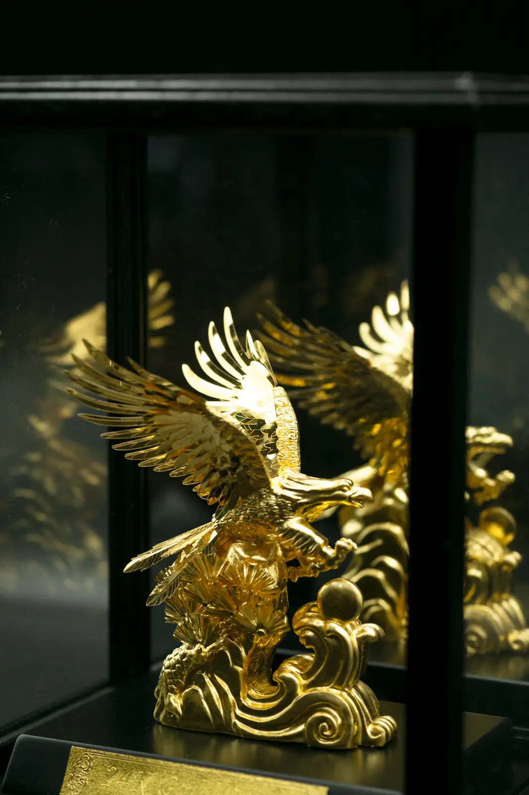 6 Tuong Dai bang dat vang 24K