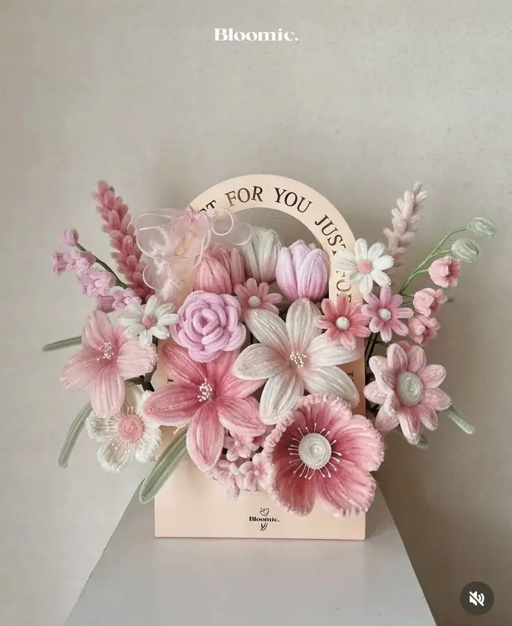Giỏ hoa làm từ kẽm hợp với tặng bạn thân