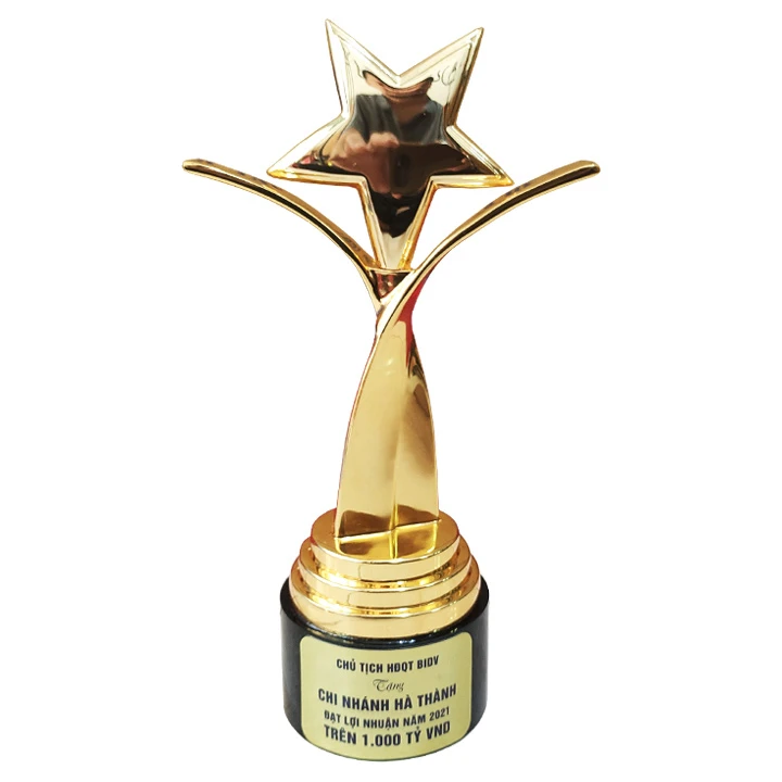 Cúp vinh danh nhân viên