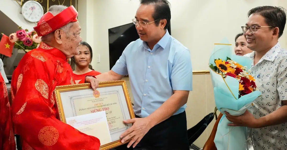 Ngày Người cao tuổi Việt Nam 6/6: Những điều nên biết Hoạt động thăm hỏi chúc thọ người cao tuổi