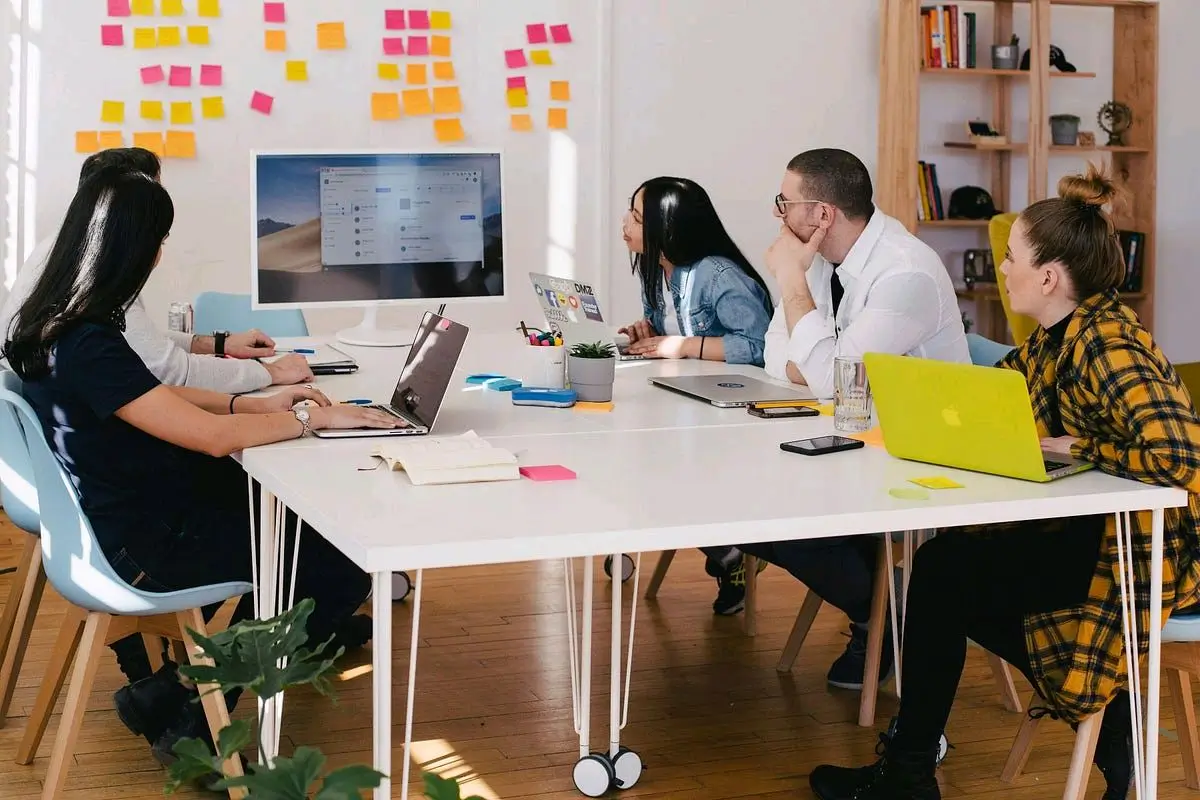25+ Quà tặng tốt nghiệp ý nghĩa cho hành trình mới Workshop kỹ năng giao tiếp
