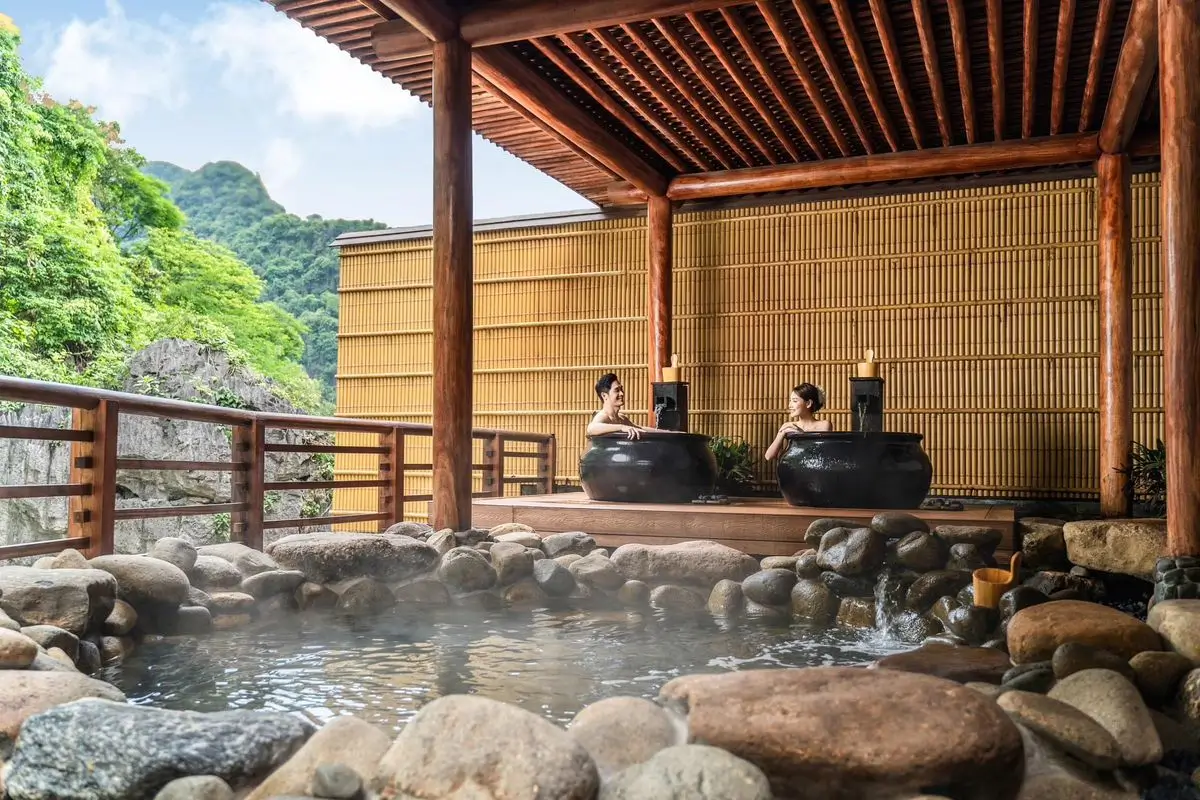 Một buổi nghỉ dưỡng tắm Onsen Nhật Bản 