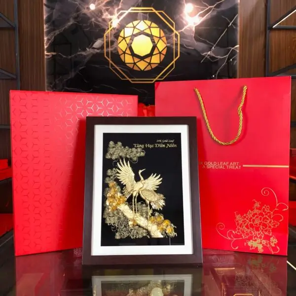 Tranh Tùng hạc diên niên dát vàng 24K