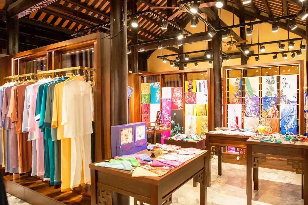 Cửa hàng lụa tơ tằm Việt Nam