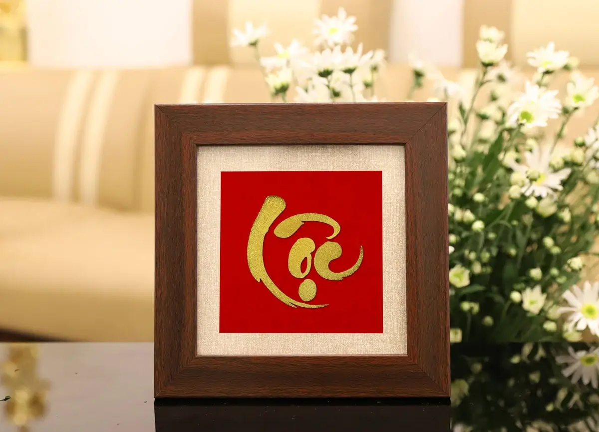 Chữ Lộc trong tiếng Hán là gì? Ý nghĩa và cách dùng trong phong thủy Tranh chữ lộc dát vàng