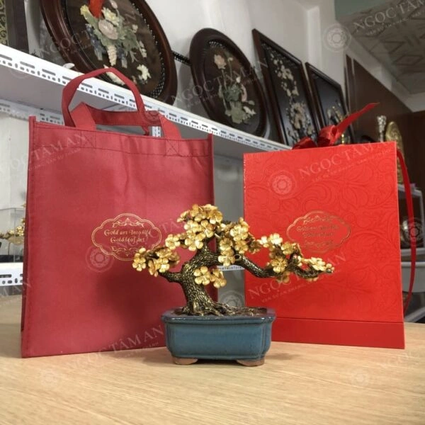 Chậu hoa mai dát vàng 24K