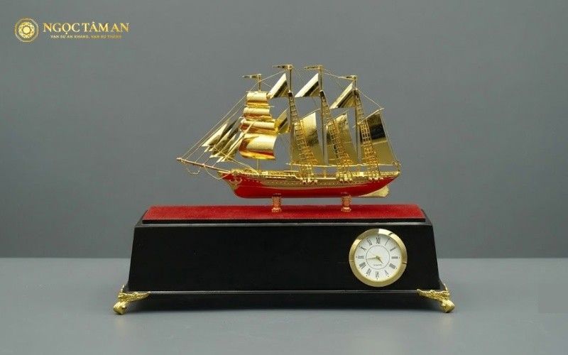 Thuyền Buồm Mạ Vàng 24K Đế Đồng Hồ – TB-DH