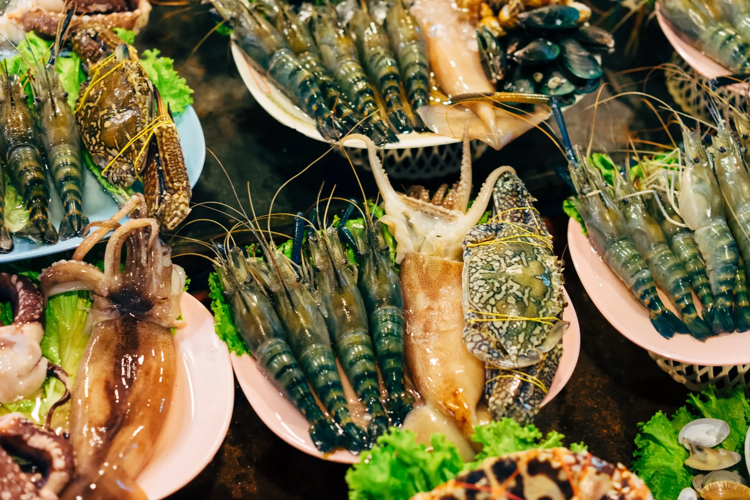 Mực và tôm là những món ăn nên kiêng trong tháng cô hồn
