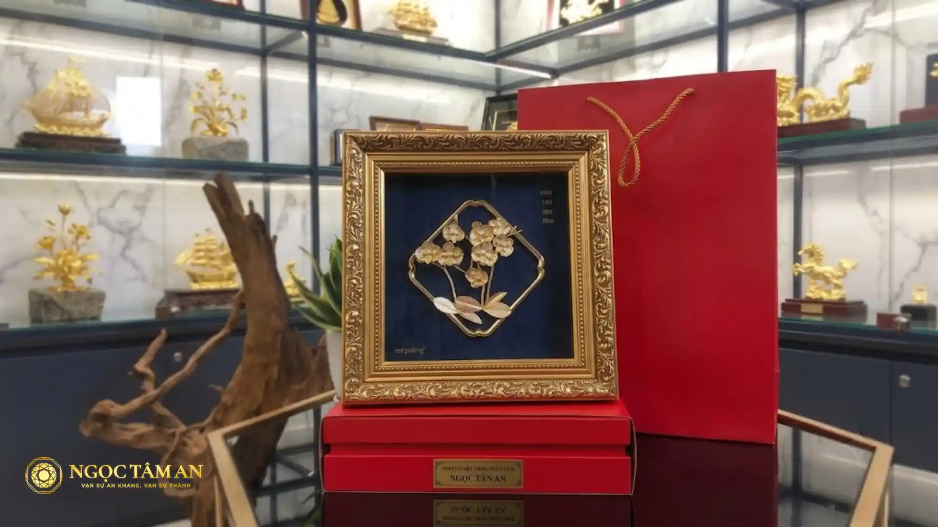 Tranh hoa lan phú quý cát tường dát vàng làm quà 20/10 tặng vợ