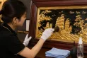 Cách vệ sinh tranh mạ vàng, dát vàng